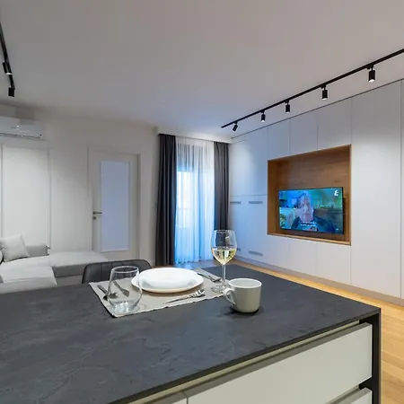 Park Apartment