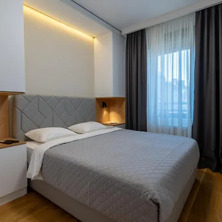 Park Apartment