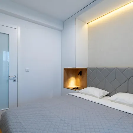 Apartment Park *